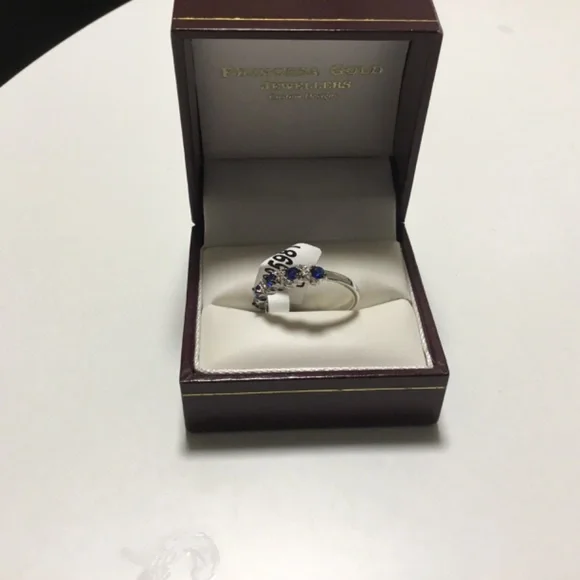 Ring - Picture 2 of 3